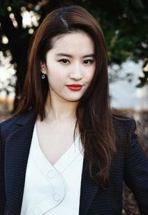 女明星色气,光影交织下的性感演绎