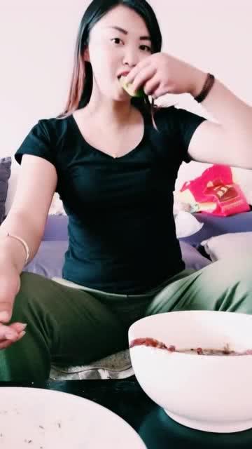 娱乐吃瓜酱肚子疼,揭秘明星幕后趣事